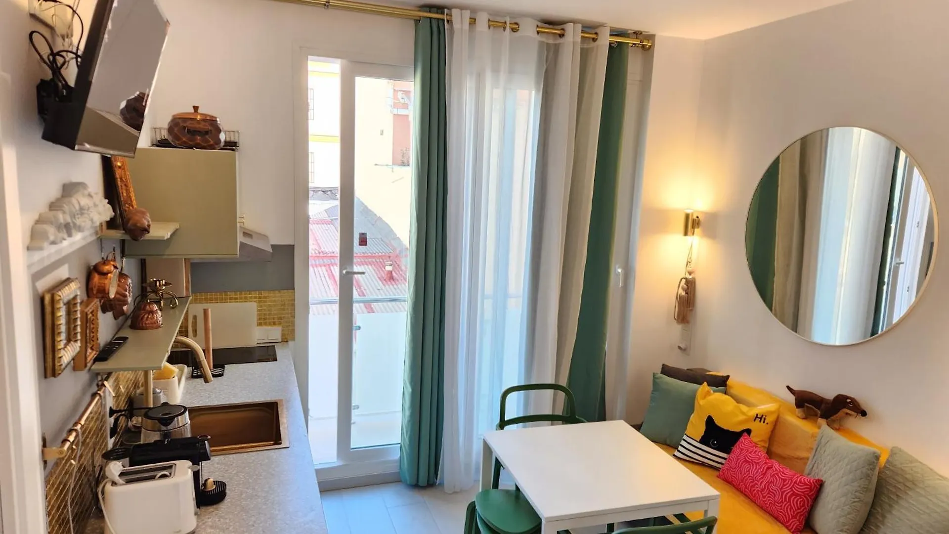 Arthouse Huelin 200 M From Beach Málaga Ferienhaus